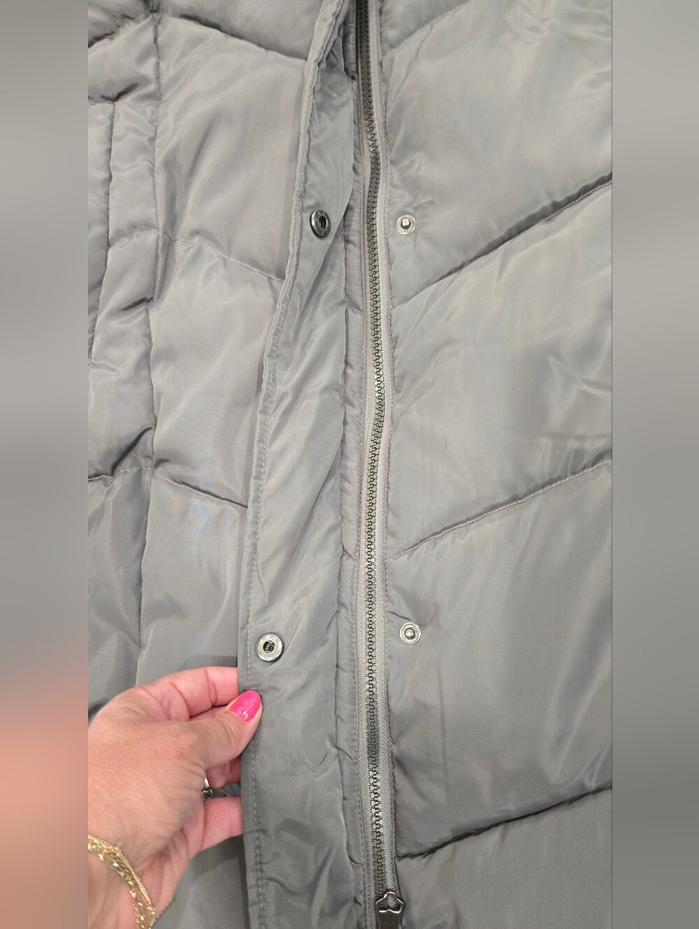 Big Chill | Gray Long Hooded Puffer Coat Size Large - Picture 7 of 13